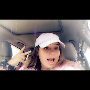 Meet your Posher, Abi